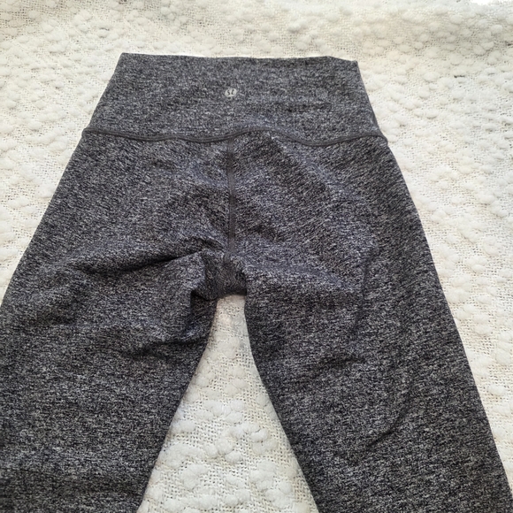 lululemon athletica Charcoal Heather Leggings - Picture 5 of 7